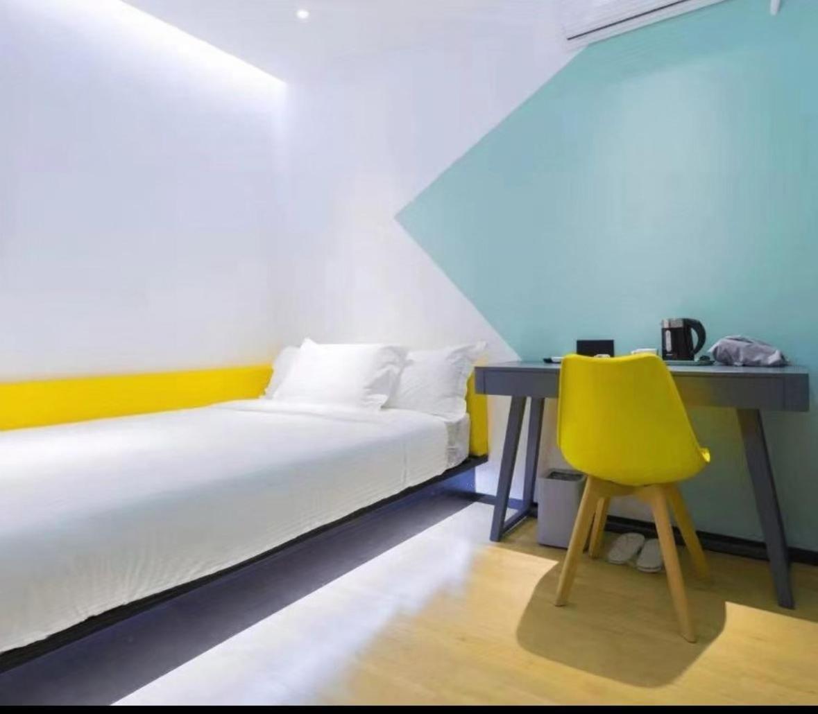 Yibai Langao Road Subway Station Branch Hotel Shanghai